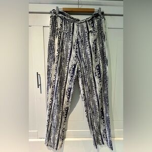 Women’s Blue and White Patterned Pants.